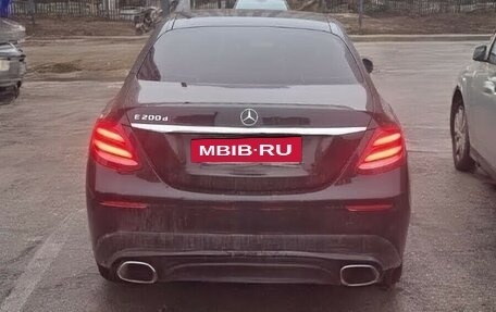 Mercedes-Benz E-Класс, 2019 год, 1 900 000 рублей, 2 фотография