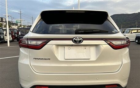 Toyota Harrier, 2019 год, 2 200 000 рублей, 5 фотография