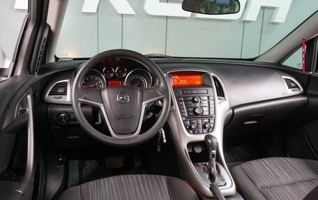 Opel Astra J, 2011 год, 765 000 рублей, 6 фотография