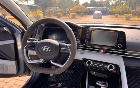 Hyundai Elantra, 2022 год, 1 520 000 рублей, 13 фотография