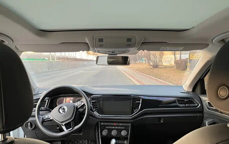 Volkswagen T-Roc I, 2022 год, 1 330 000 рублей, 11 фотография