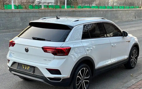 Volkswagen T-Roc I, 2022 год, 1 330 000 рублей, 6 фотография