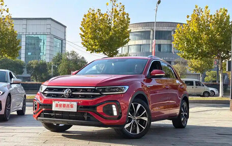 Volkswagen T-Roc I, 2022 год, 1 315 000 рублей, 1 фотография