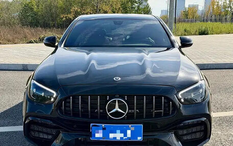 Mercedes-Benz E-Класс, 2022 год, 4 021 555 рублей, 2 фотография