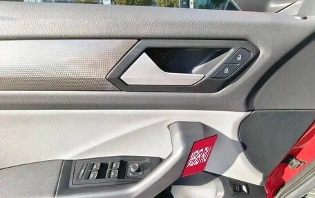 Volkswagen T-Roc I, 2022 год, 1 315 000 рублей, 12 фотография