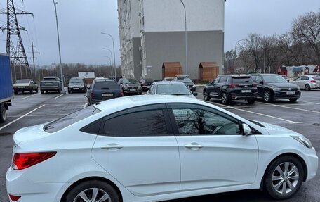 Hyundai Solaris II рестайлинг, 2011 год, 710 000 рублей, 9 фотография
