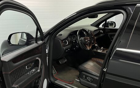 Bentley Bentayga I, 2017 год, 11 900 000 рублей, 18 фотография