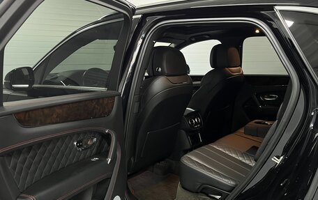 Bentley Bentayga I, 2017 год, 11 900 000 рублей, 22 фотография