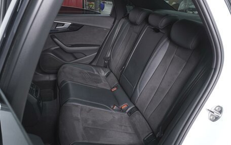 Audi A4, 2017 год, 2 430 000 рублей, 9 фотография