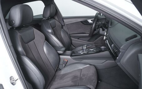 Audi A4, 2017 год, 2 430 000 рублей, 8 фотография