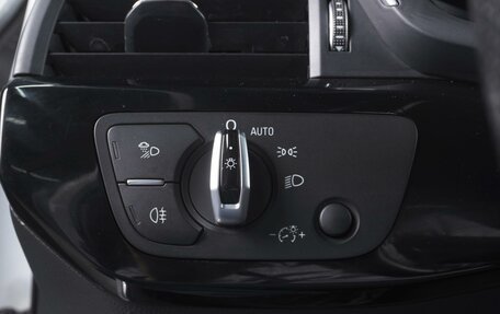 Audi A4, 2017 год, 2 430 000 рублей, 17 фотография