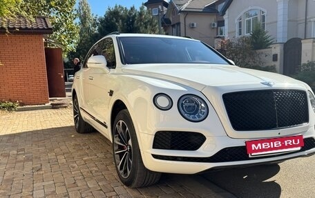 Bentley Bentayga I, 2018 год, 10 000 000 рублей, 3 фотография