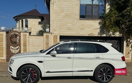 Bentley Bentayga I, 2018 год, 10 000 000 рублей, 6 фотография