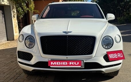 Bentley Bentayga I, 2018 год, 10 000 000 рублей, 2 фотография