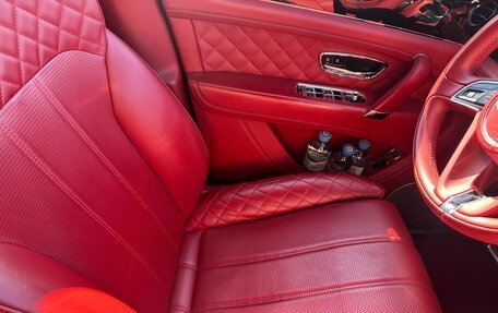 Bentley Bentayga I, 2018 год, 10 000 000 рублей, 15 фотография