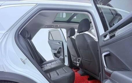 Volkswagen T-Roc I, 2022 год, 1 870 000 рублей, 9 фотография