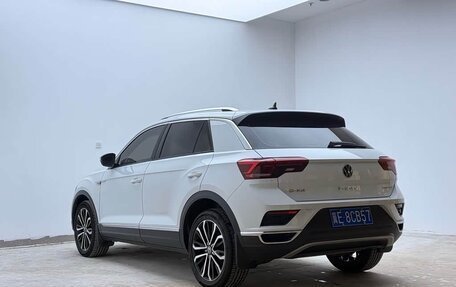 Volkswagen T-Roc I, 2022 год, 1 870 000 рублей, 5 фотография
