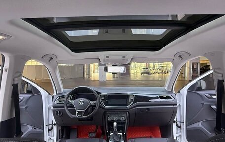 Volkswagen T-Roc I, 2022 год, 1 870 000 рублей, 11 фотография