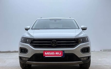 Volkswagen T-Roc I, 2022 год, 1 870 000 рублей, 3 фотография