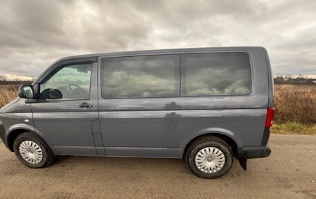 Volkswagen Caravelle T5, 2013 год, 1 690 000 рублей, 2 фотография