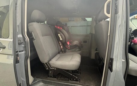 Volkswagen Caravelle T5, 2013 год, 1 690 000 рублей, 13 фотография