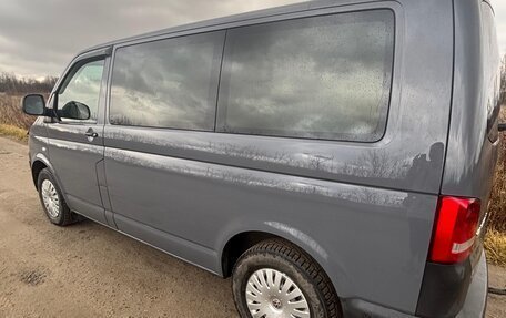 Volkswagen Caravelle T5, 2013 год, 1 690 000 рублей, 3 фотография