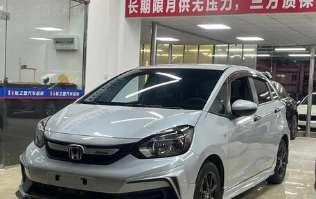 Honda Fit, 2021 год, 960 000 рублей, 1 фотография