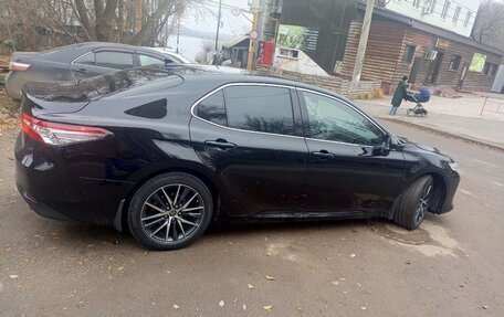 Toyota Camry, 2021 год, 2 500 000 рублей, 1 фотография