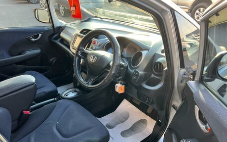 Honda Fit III, 2010 год, 859 000 рублей, 10 фотография