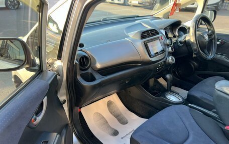 Honda Fit III, 2010 год, 859 000 рублей, 12 фотография