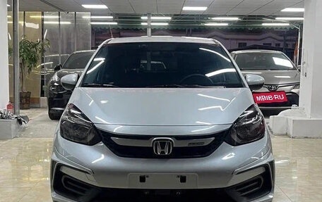 Honda Fit, 2021 год, 960 000 рублей, 2 фотография