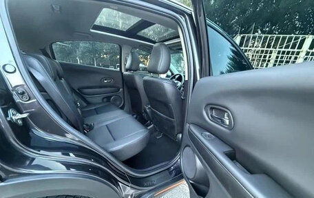 Honda Vezel, 2022 год, 1 360 000 рублей, 8 фотография