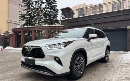 Toyota Highlander, 2025 год, 5 900 000 рублей, 13 фотография