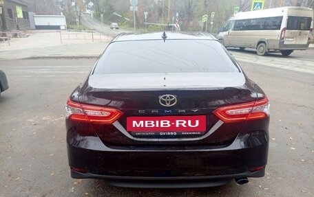 Toyota Camry, 2021 год, 2 500 000 рублей, 2 фотография