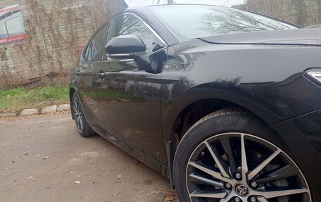 Toyota Camry, 2021 год, 2 500 000 рублей, 5 фотография