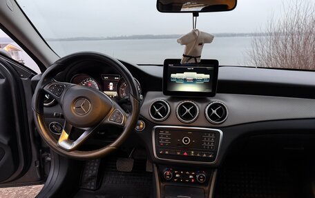 Mercedes-Benz GLA, 2016 год, 2 500 000 рублей, 16 фотография