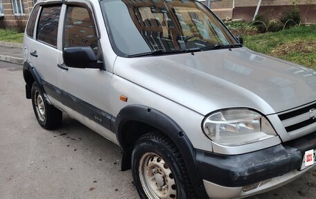 Chevrolet Niva I рестайлинг, 2003 год, 165 000 рублей, 2 фотография