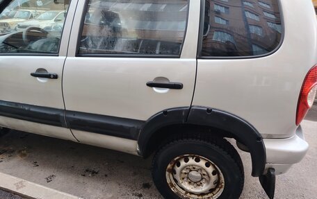 Chevrolet Niva I рестайлинг, 2003 год, 165 000 рублей, 6 фотография