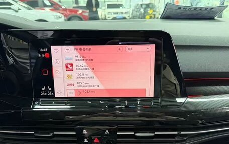 Volkswagen Golf VIII, 2022 год, 2 100 000 рублей, 5 фотография