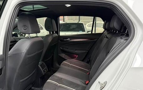 Volkswagen Golf VIII, 2022 год, 2 100 000 рублей, 6 фотография