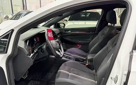 Volkswagen Golf VIII, 2022 год, 2 100 000 рублей, 8 фотография