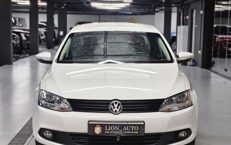 Volkswagen Jetta VI, 2013 год, 850 000 рублей, 2 фотография