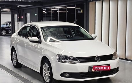 Volkswagen Jetta VI, 2013 год, 850 000 рублей, 10 фотография