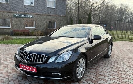 Mercedes-Benz E-Класс, 2011 год, 1 030 000 рублей, 1 фотография