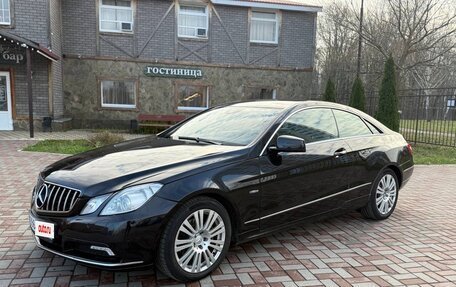 Mercedes-Benz E-Класс, 2011 год, 1 030 000 рублей, 2 фотография