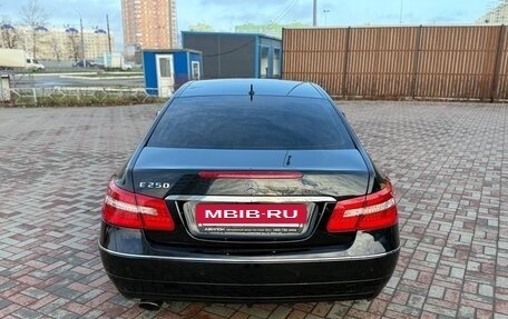 Mercedes-Benz E-Класс, 2011 год, 1 030 000 рублей, 8 фотография