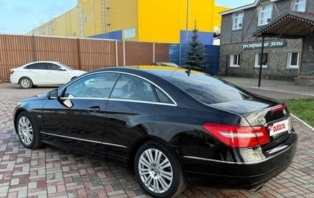 Mercedes-Benz E-Класс, 2011 год, 1 030 000 рублей, 10 фотография