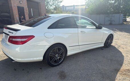 Mercedes-Benz E-Класс, 2009 год, 1 100 000 рублей, 5 фотография