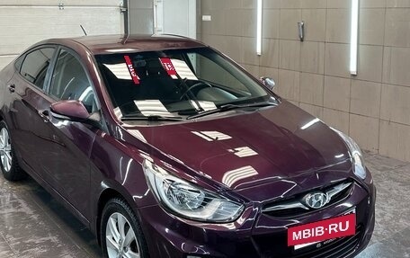 Hyundai Solaris II рестайлинг, 2012 год, 800 000 рублей, 2 фотография