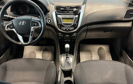 Hyundai Solaris II рестайлинг, 2012 год, 800 000 рублей, 14 фотография